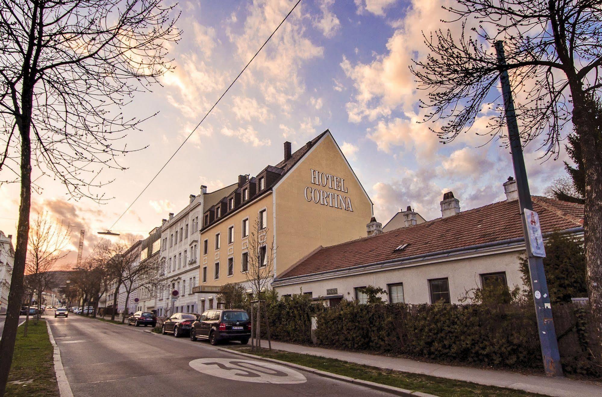 Club Hotel Cortina Vienna Exterior photo